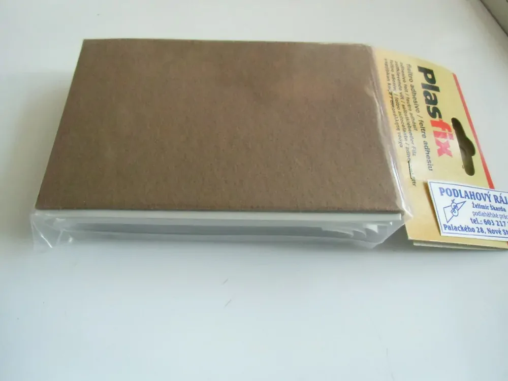 samolepící filcová podložka hnědá - čtverec 4 kusy