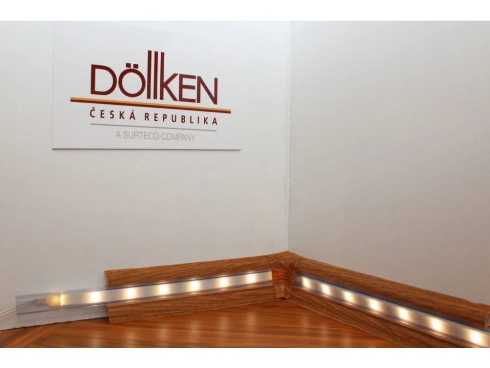Světelný difuzér 5111531 (střed) k soklové liště SLK 50 délka 2,5m matný