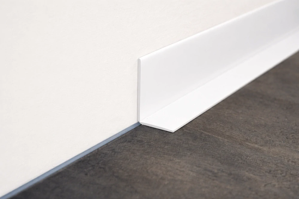 Lišta PVC FATRA 1357 - 112- bílá 4,85*2,50cm ATYP